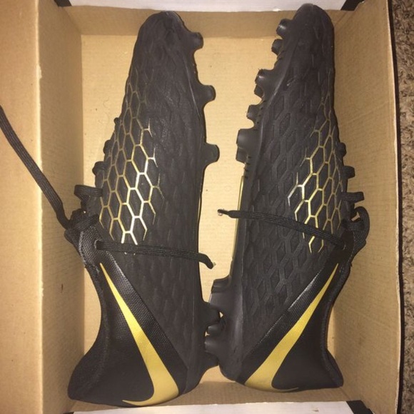 Hyper vapor Nike cleats - Picture 2 of 4